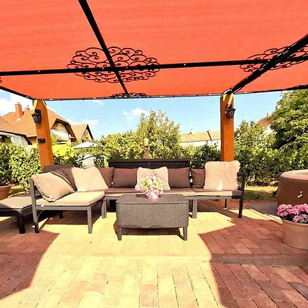 Linczi Haz Apartment *